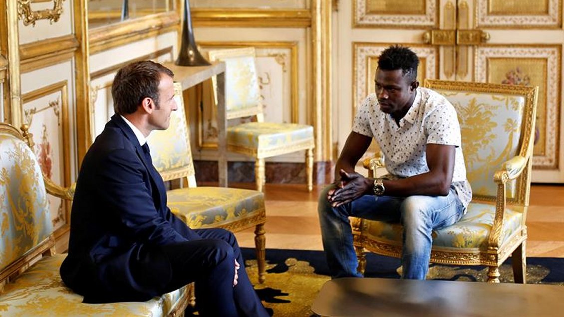 Macron recibió como héroe a 