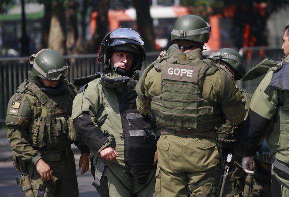 Mochila abandonada generó amplio operativo del GOPE en Iquique