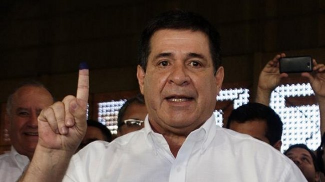  El presidente de Paraguay renunció para asumir como senador  