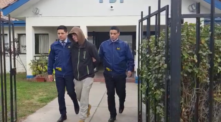 PDI detuvo a pareja acusada de quemar vehículos en Ovalle