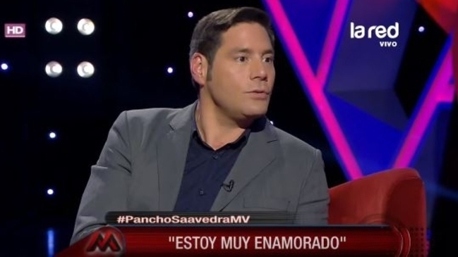 Pancho Saavedra mostró anillo en televisión: Estoy muy enamorado