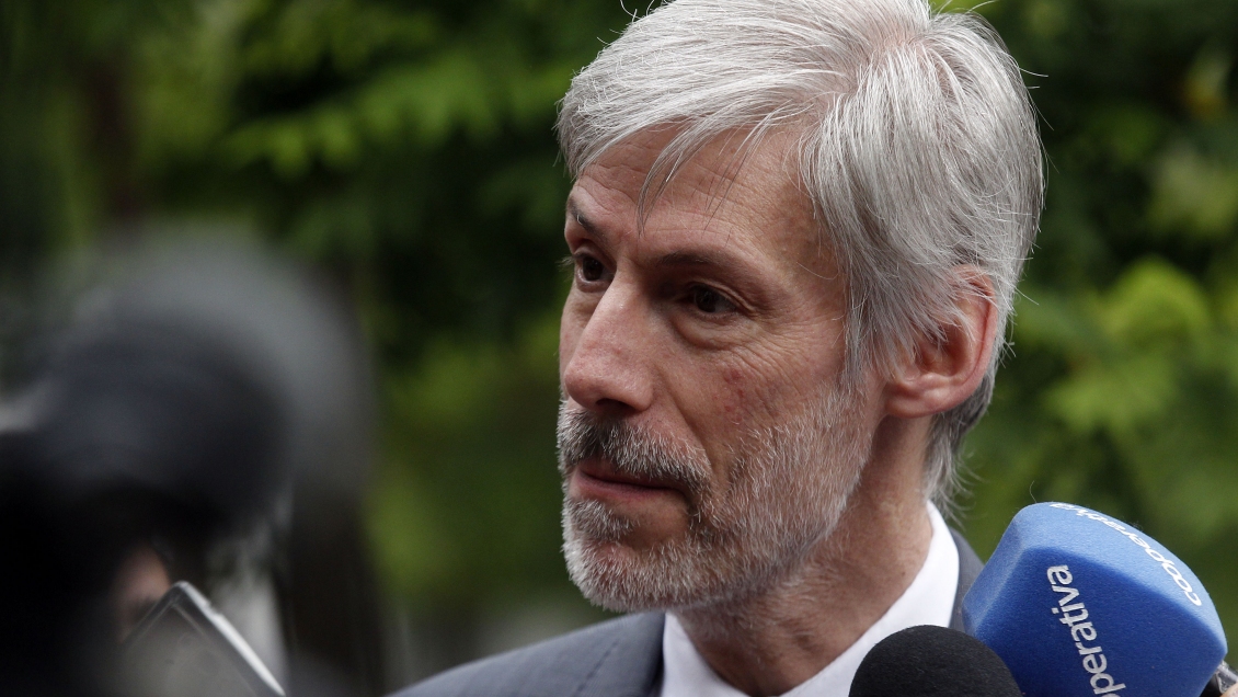 Denunciante busca anular sobreseimiento a director del Servel por acoso