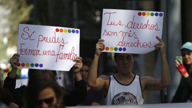 Minuta del Gobierno deja abierta la puerta para adopción homoparental