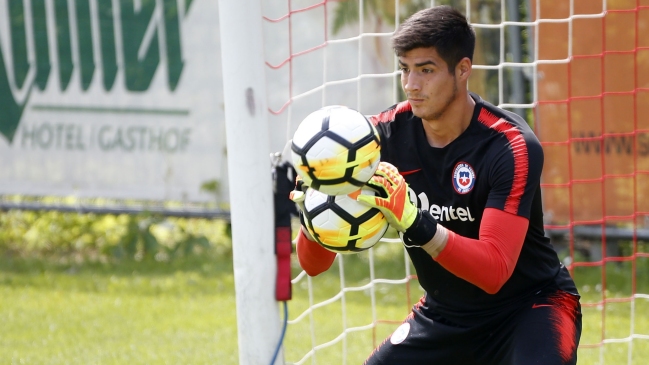 Eduardo Fournier sobre Gonzalo Collao: Será de los grandes arqueros para la selección chilena