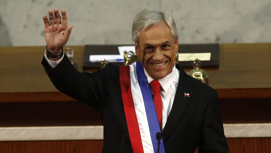 Piñera sufrió confusión de fechas en patriótico inicio de cuenta pública