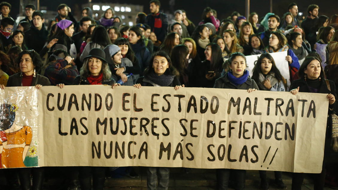 Feministas se manifestaron en Santiago por 