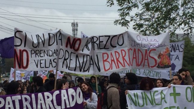Alumnos de Artes Integradas de la UACh exigen salida de docentes investigados por violencia de género