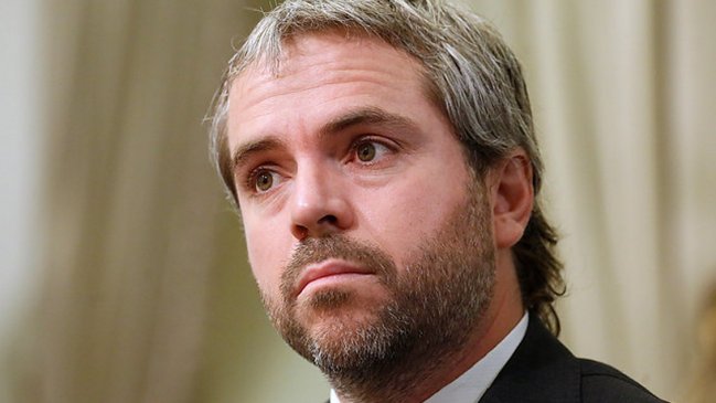 Ministro Blumel y proyecto antinepotismo: Parentesco no puede ser ventaja ni desventaja