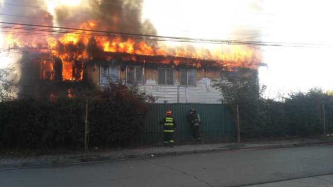 Incendio destruyó centro de rehabilitación femenino en Rancagua