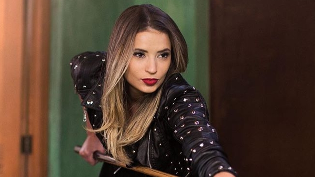 Julia Fernandes confesó su romance con primo de Pangal