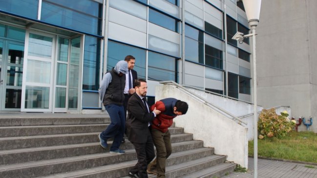Puerto Montt: Dos jóvenes fueron detenidos por cultivo y tráfico de marihuana