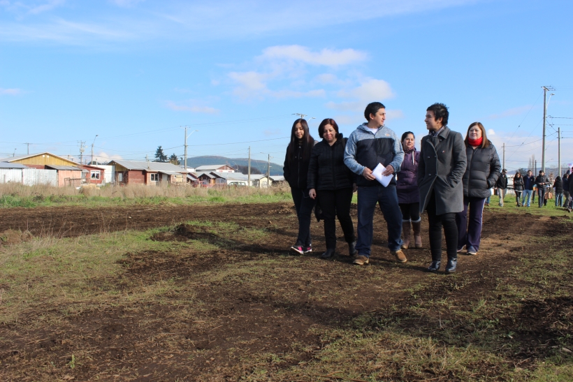 Entregan terrenos para la construcción de 50 viviendas sociales en Paillaco