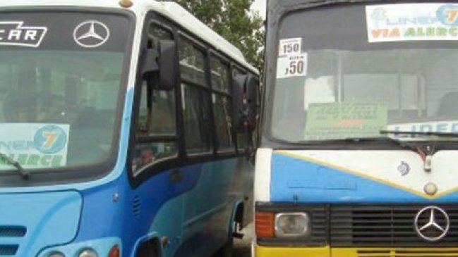 Presidente de TransMontt critica paro de microbuseros y acusa matonaje