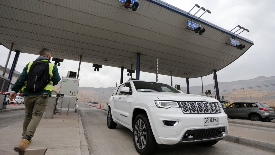 Gobierno planea implementar en un año telepeajes en todas las rutas de acceso a Santiago