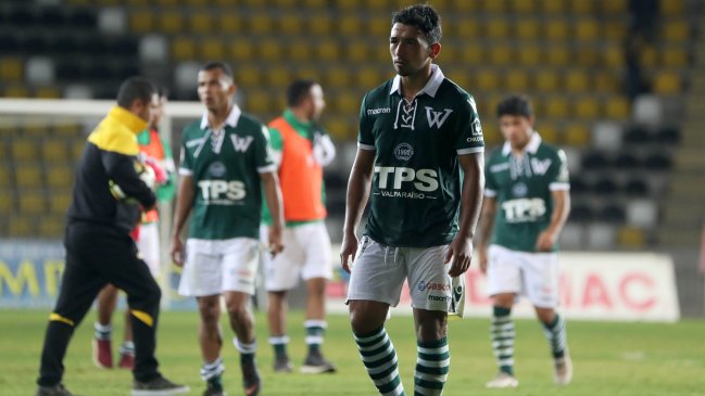 Sede de Santiago Wanderers fue vandalizada con consignas de Everton