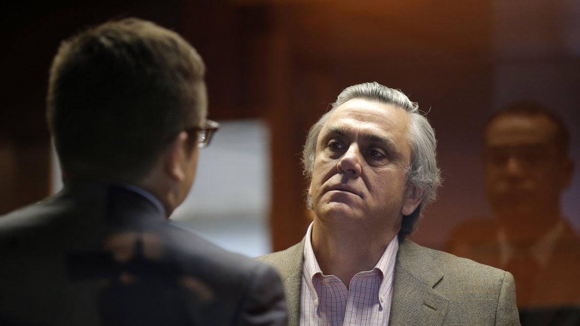 Caso SQM: Fiscalía llevará a juicio oral a Longueira y Contesse
