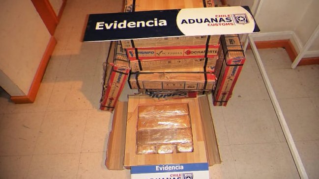 Albañil ocultó casi 30 kilos de droga en cajas de cerámica