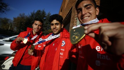 La Roja sub 20 festejó el oro de Cochabamba en la sede de la ANFP