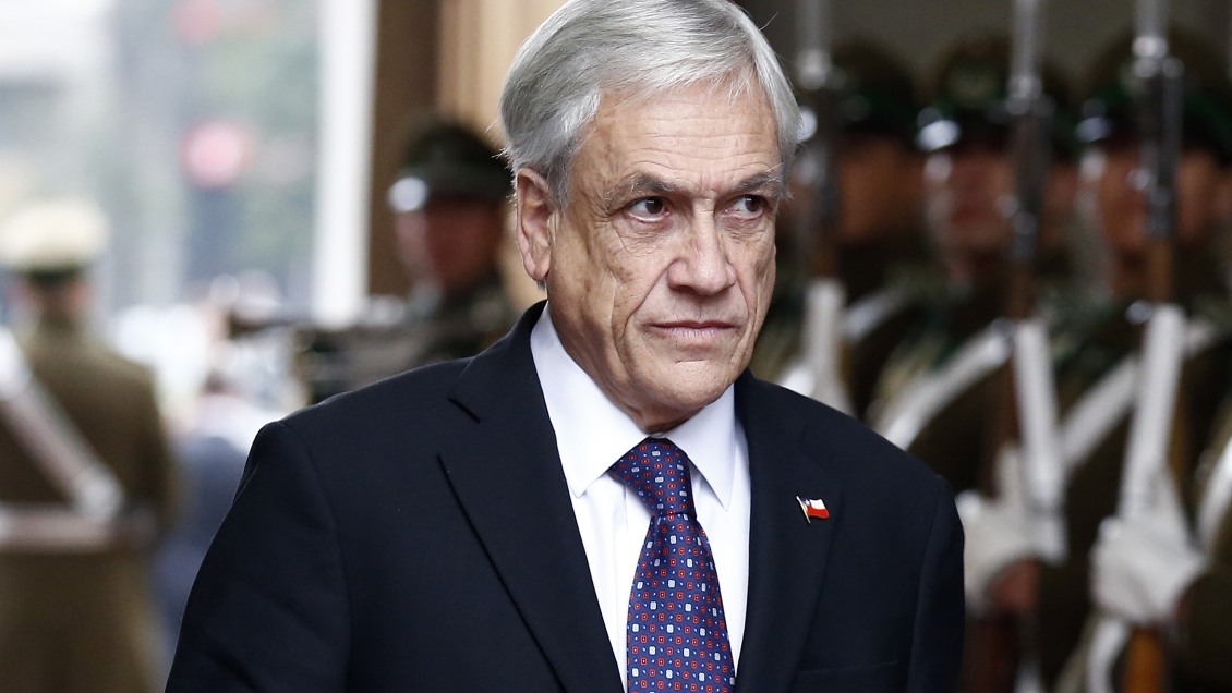 Adimark: Aprobación del Gobierno de Piñera cayó cuatro puntos en mayo