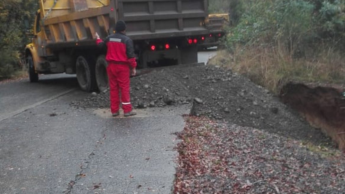 Loncoche: Vecinos lograron que Vialidad reparara un peligroso socavón