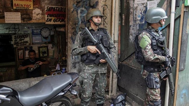 Brasil: Más de mil soldados y policías realizaron operativo en mayor favela de Río de Janeiro