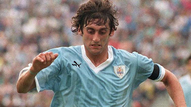 Enzo Francescoli: En Uruguay se está cambiando la filosofía de juego