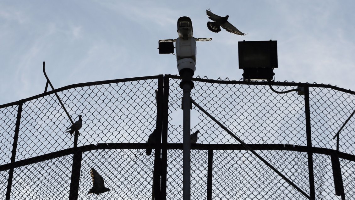 SernamEG interviene por hallazgo de cámara en baño de mujeres del CPF de Antofagasta