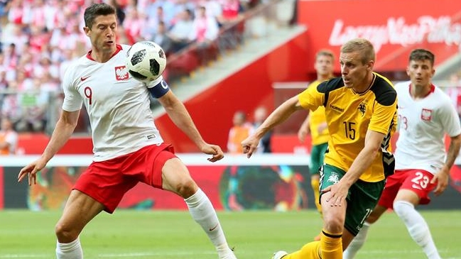 Polonia se dio un festín con Lituana en Varsovia