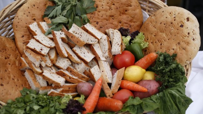 Extiende plazo para postular a 