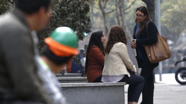 Macul visó ordenanza contra el acoso callejero y siguió los pasos de Recoleta y Las Condes