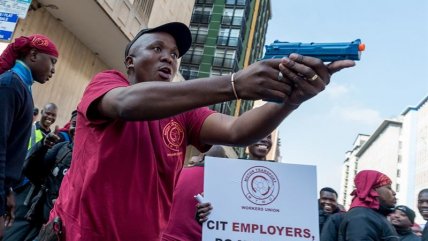   Sudáfrica: Guardias de seguridad en huelga por alto número de robos 