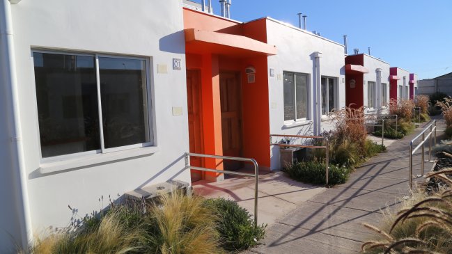 Entregan viviendas diseñadas especialmente para adultos mayores en Marchigüe