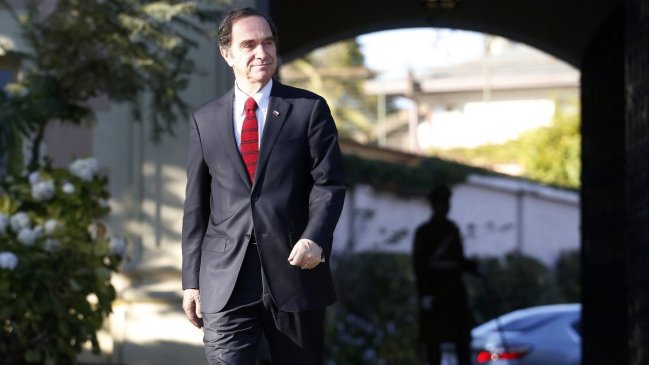 Ministro restó dramatismo a modificación que permitiría adopción homoparental