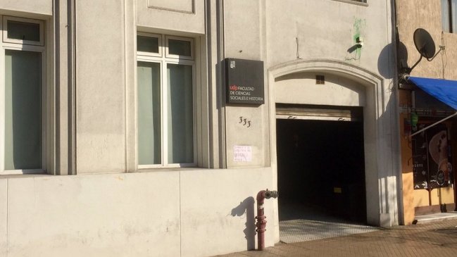 Acuerdo tras toma feminista: UDP incorporará lenguaje inclusivo en actividades académicas