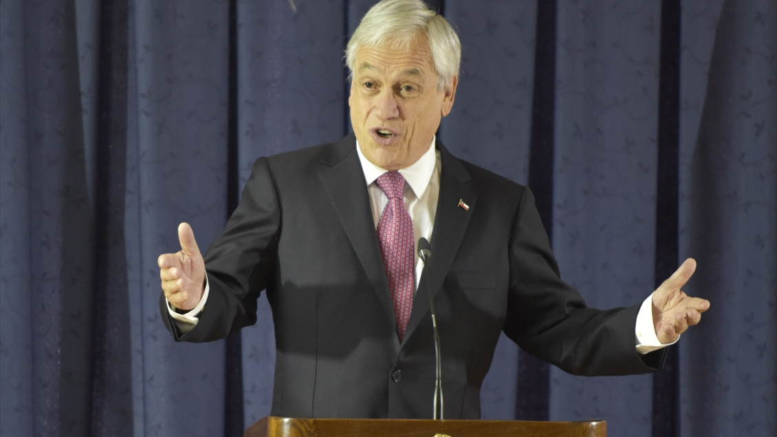 Diputados DC piden que Piñera baje el sueldo de autoridades, uniformados y parlamentarios