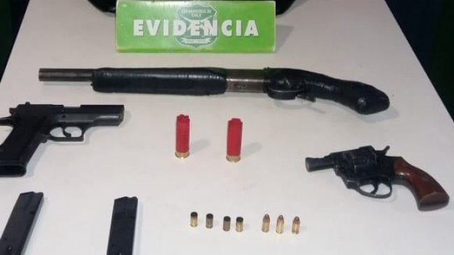 Rancagua: Carabineros arrestó a sujeto por porte ilegal de armas y drogas