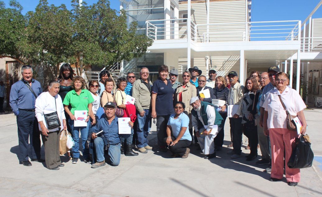 Tarapacá: Capacitan a dirigentes sociales para postular a fondo concursable