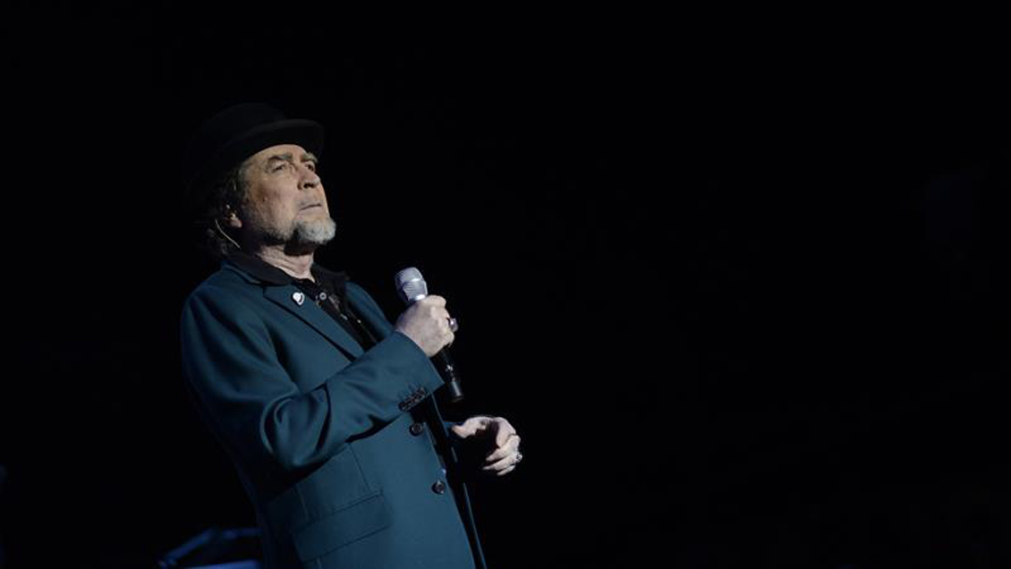 Joaquín Sabina pierde la voz en pleno concierto y pone en duda su gira