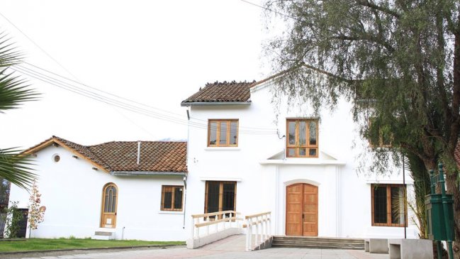 Mostazal es el segundo municipio que más viaja al extranjero con recursos públicos