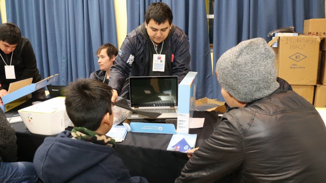 San Pedro de la Paz: Más de 600 estudiantes recibieron notebook