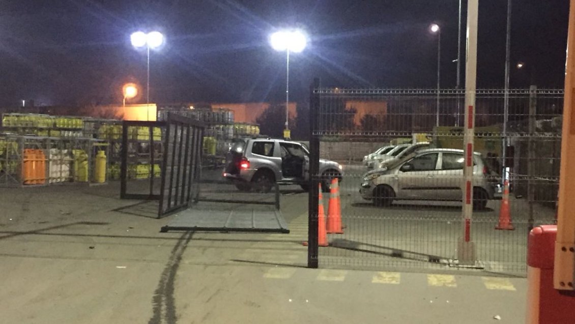 Carabineros investiga robo frustrado en planta de Lipigas en Quilicura