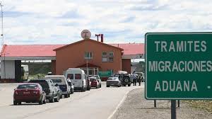  Magallanes: Llaman a reprogramar viajes por paro de Aduana Argentina  