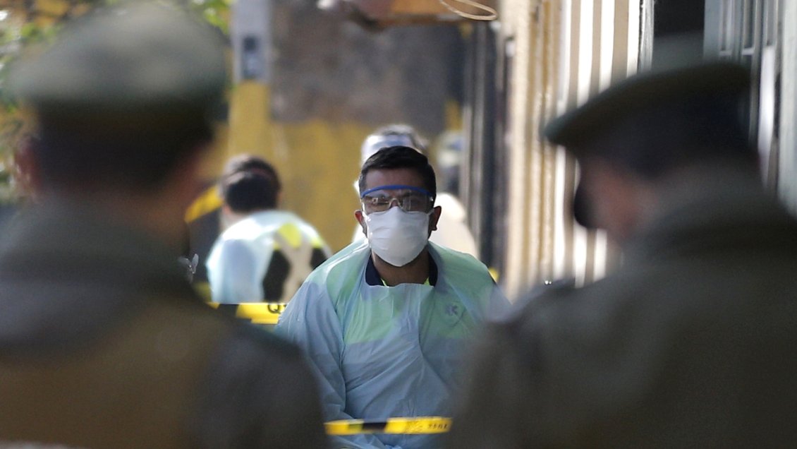 Tarapacá: Camión volcado provoca emergencia química en ruta Huara-Colchane