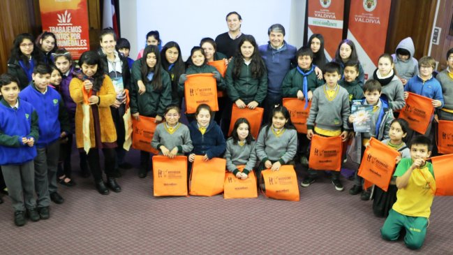 Valdivia cuenta con red escolar de observadores de humedales