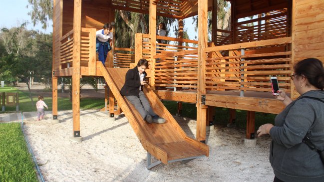 Ariqueños llegan en masa al recién reabierto Parque Centenario