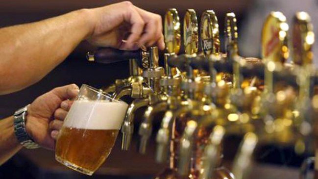 Arica: Evalúan la renovación de patentes de alcohol tras incremento de locales nocturnos