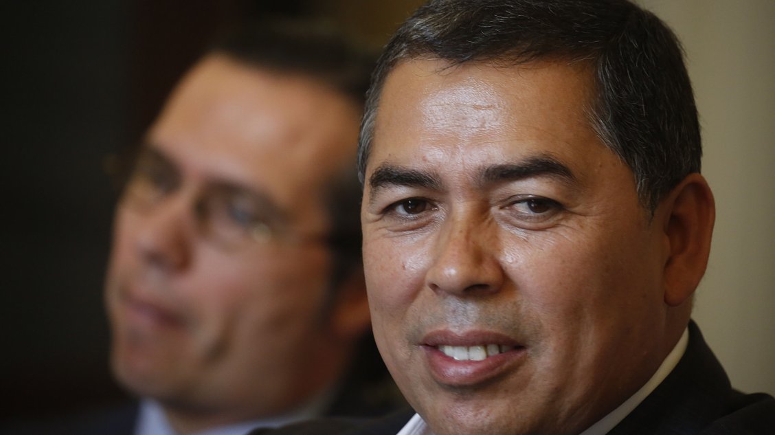 Diputado PS apunta a generales (r) por eventual nuevo fraude en Carabineros