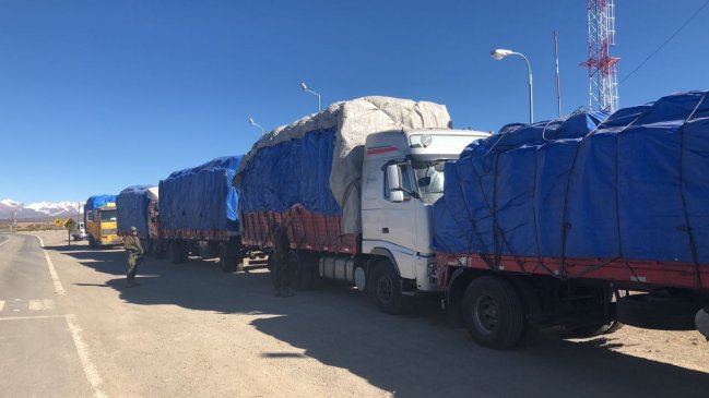 Arica: Camioneros intentaron sobornar a carabineros para salir del país con ropa de contrabando