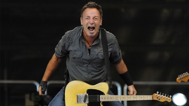 Bruce Springsteen detuvo concierto para criticar la política migratoria