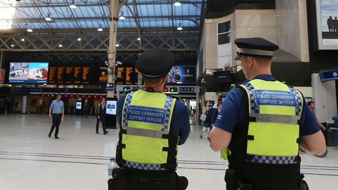 Hombre fue arrestado por supuesta posesión de una bomba en estación de trenes en Londres
